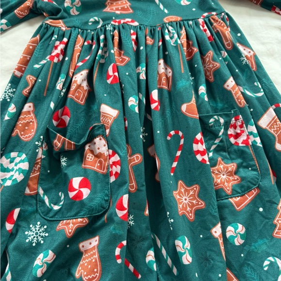 GINGERBREAD HOUSE 3/4 SLEEVE POCKET TWIRL DRESS - Picture 2 of 5